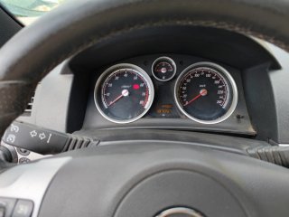 Opel Astra GTC 105cv Gasolina