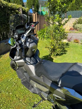 Honda X-ADV 750 Gris