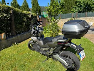 Honda X-ADV 750 Gris