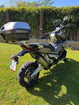 Honda X-ADV 750 Gris