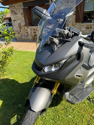 Honda X-ADV 750 Gris