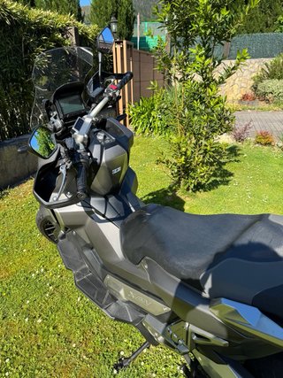 Honda X-ADV 750 Gris