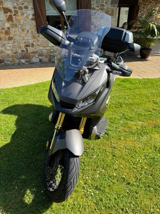 Honda X-ADV 750 Gris