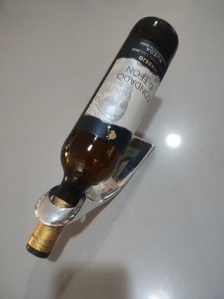 Botellero de acero pulido