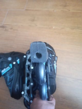 Patines en línea talla 39-42 sin estrenar.