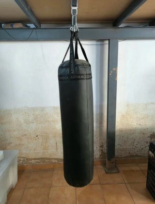 Saco de boxeo negro