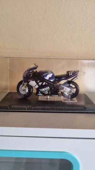 Maqueta Moto Yamaha R7 Colección 2000