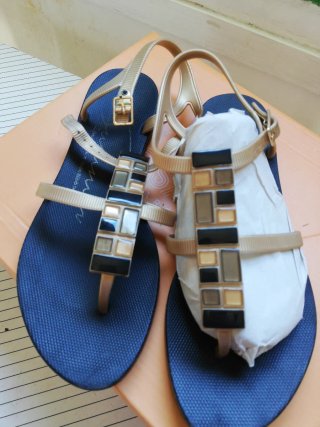 Sandalias Ipanema doradas talla 39