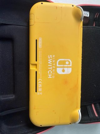 Nintendo Switch Lite Gialla