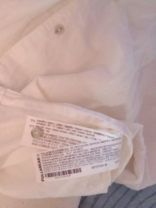 Camisa Pull&Bear blanca manga corta Talla M. Lino