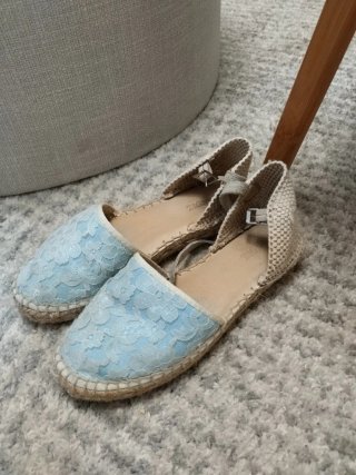 Bailarinas niña encaje azul y beige