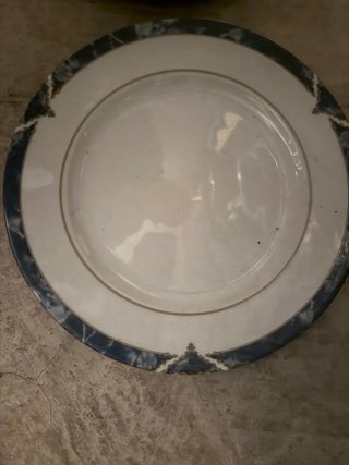Platos de cerámica azul y blanco