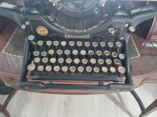 Máquina de escribir Underwood Antigua
