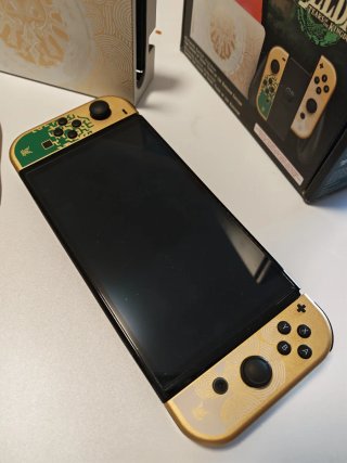 Nintendo Switch OLED Edizione Zelda