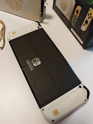 Nintendo Switch OLED Edizione Zelda