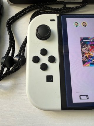 Nintendo Switch OLED Bianca