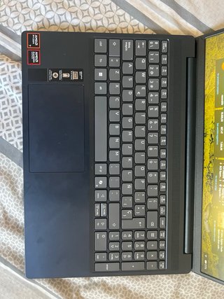 Ordenador portátil Lenovo negro