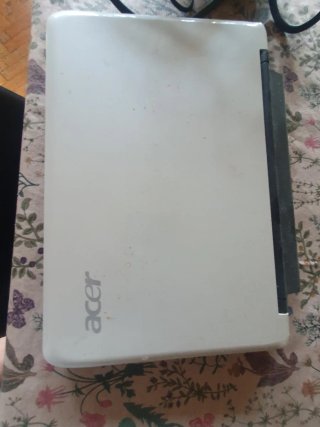 Portátil Acer Blanco para piezas no enciende