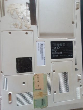 Portátil Acer Blanco para piezas no enciende