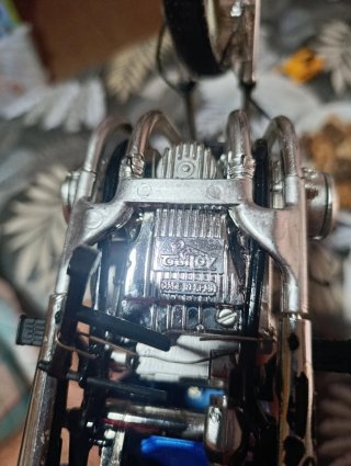 Moto Guiloy 1:6 Blue American Custom (Super Bike)