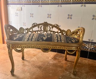 Sillón antiguo madera y tela