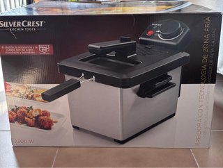 Freidora SilverCrest 2300W con caja