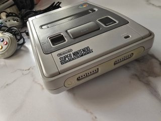 Consola Super Nintendo + 2 mandos + Super Mario