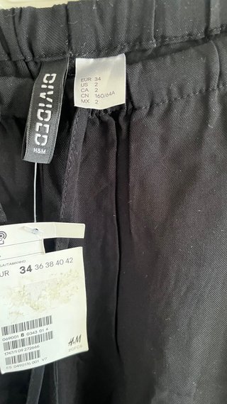 Pantalón fluido negro Divided H&M Talla S