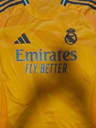 Camiseta Real Madrid Naranja