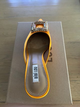 Zapatos de fiesta Bibi Lou naranjas con pedrería