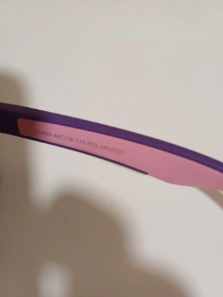 Gafas de sol infantiles moradas y rosas