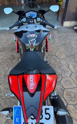 Aprilia RSV4