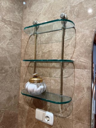 Estantería de baño de cristal