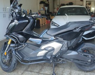 Honda X-ADV 750 2021 Negra