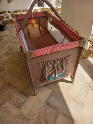 Cuna de viaje plegable