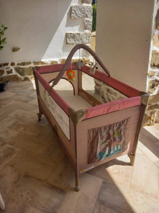 Cuna de viaje plegable