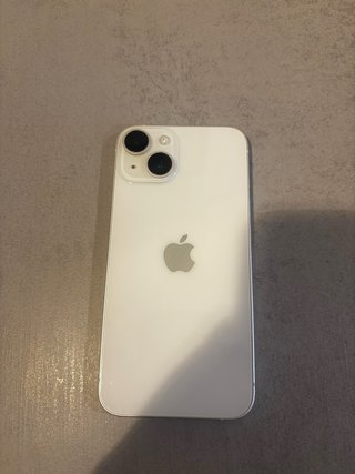 iPhone 14 128GB Blanco + 8 Fundas