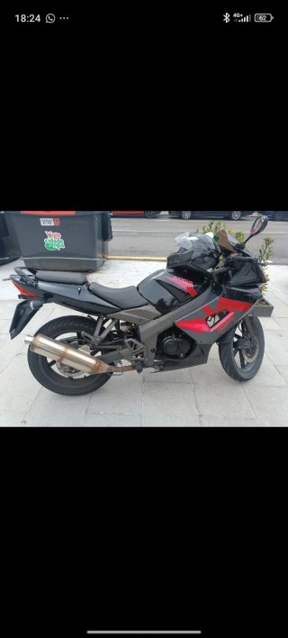 Moto Kymco Quannon 125cc Deportiva