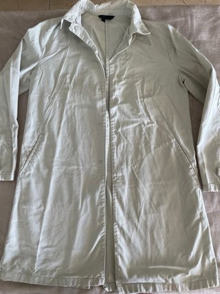 Gabardina verde claro