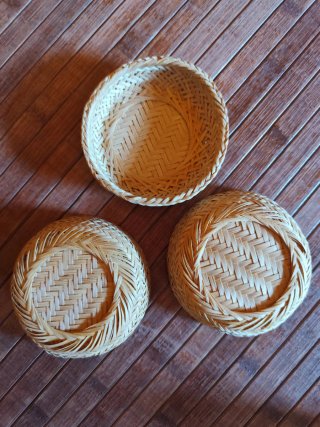 Confezione da 3 mini cestini in bambù naturale