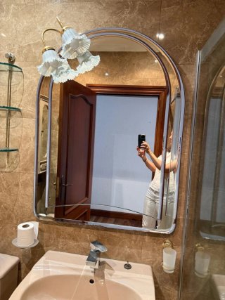 Espejo + aplique de luz baño