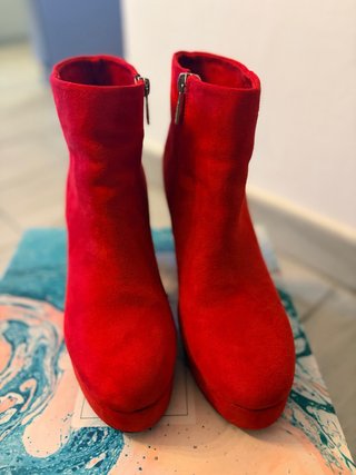Botines rojos de ante para mujer