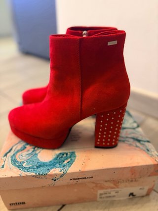 Botines rojos de ante para mujer