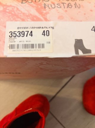 Botines rojos de ante para mujer