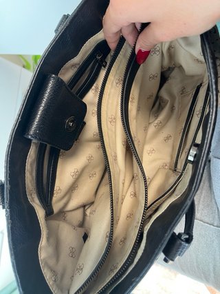 Bolso Guess Negro y Gris