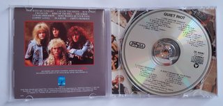CD Quiet Riot, QR