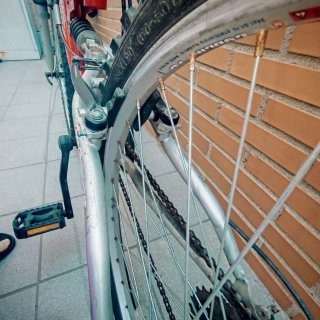Bicicleta de montaña roja