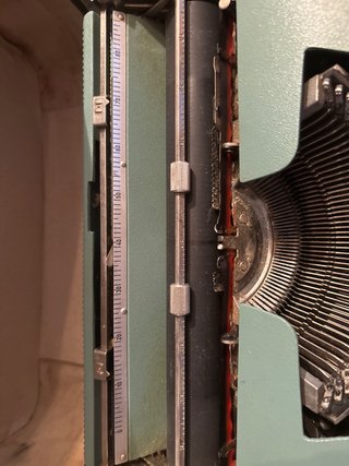 Máquina de escribir Olivetti Lettera 32