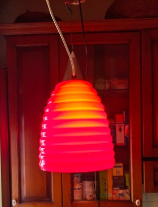 Lampadario rosso in vetro