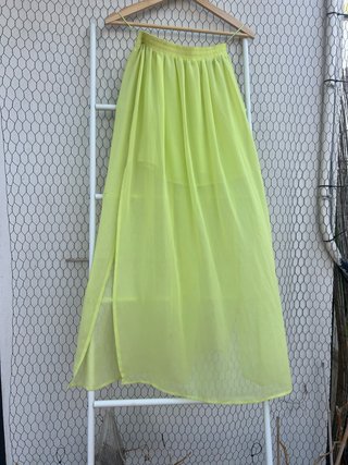 Falda larga verde lima con forro
